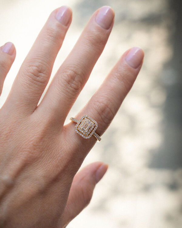 Alexia Halo Ring