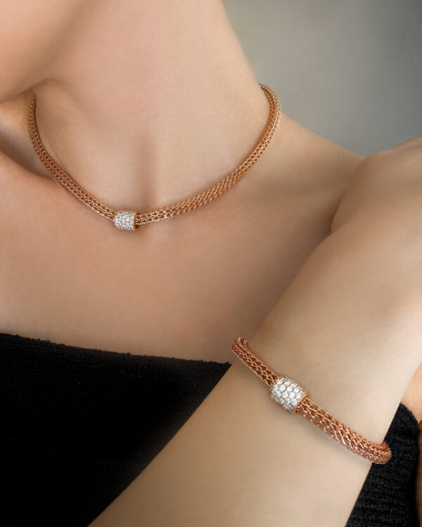 Bold Essential Choker Big Square Chain